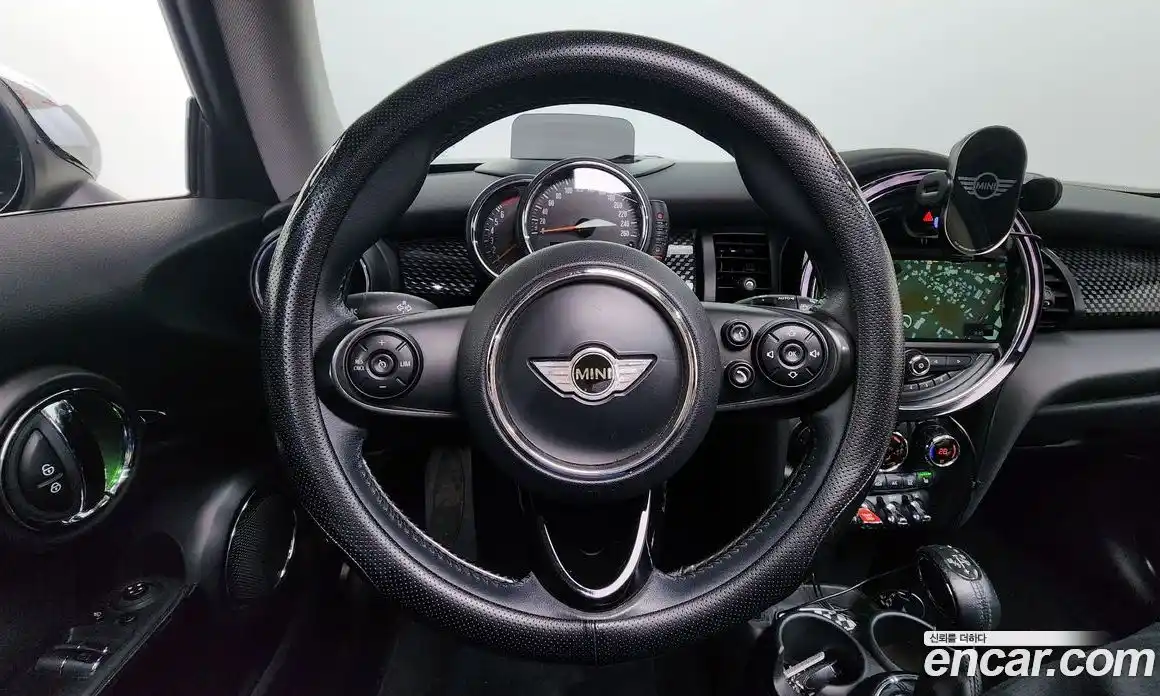 Mini Cooper 2016 2.0 Автомат в Москве № 396329, фото 13