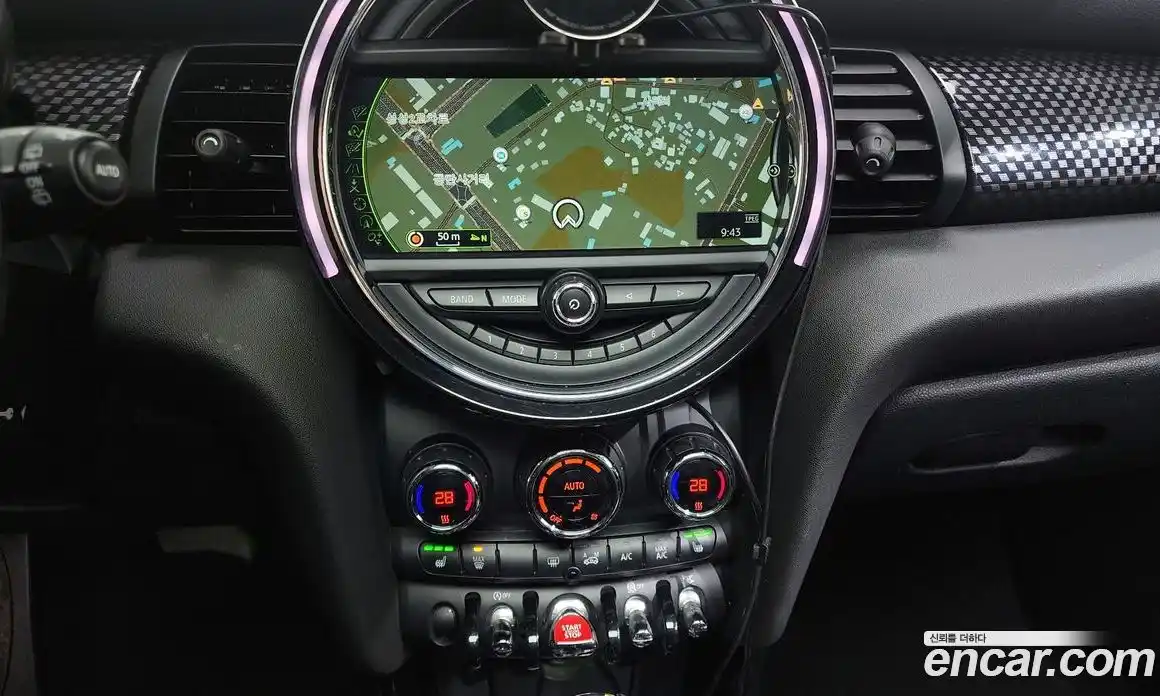 Mini Cooper 2016 2.0 Автомат в Москве № 396329, фото 15