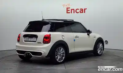 Mini Cooper 2016 2.0 Автомат в Москве № 396329, миниатюра 2