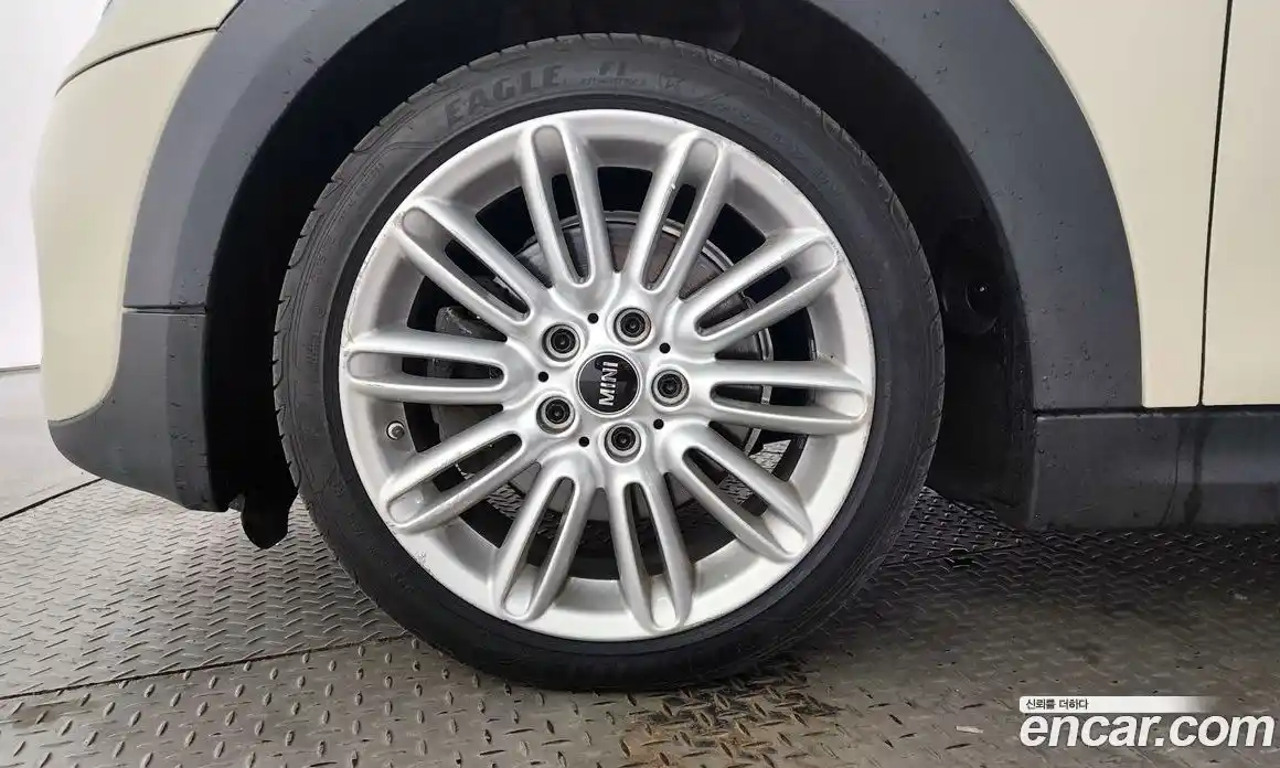 Mini Cooper 2016 2.0 Автомат в Москве № 396329, фото 5