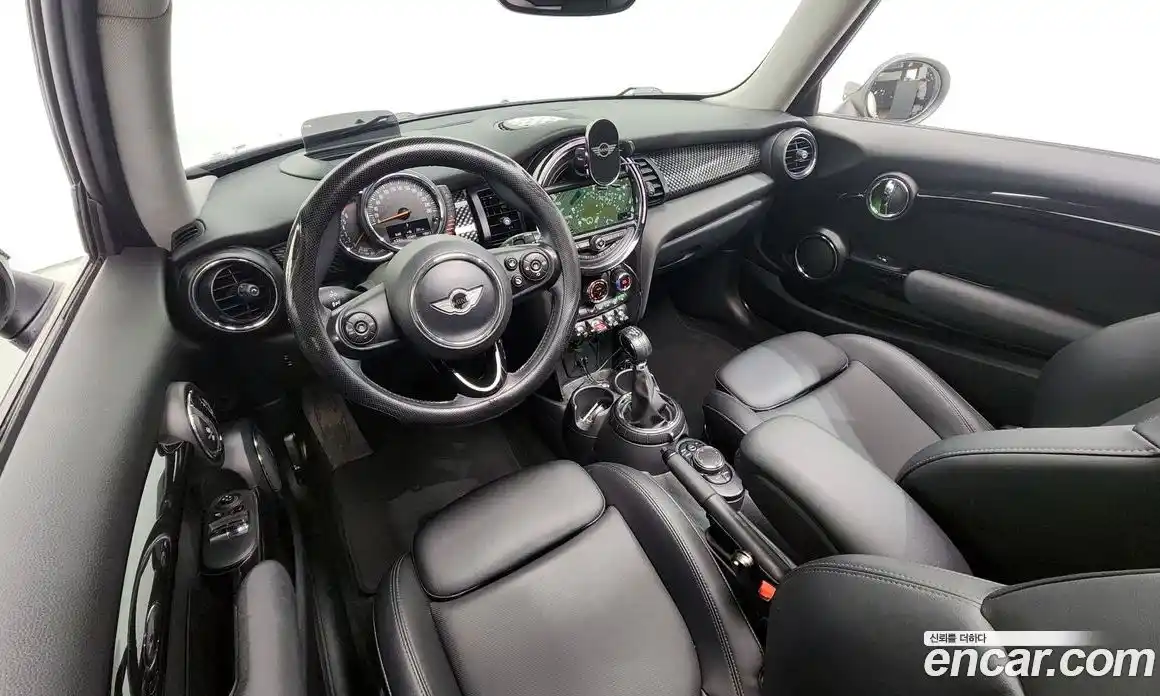 Mini Cooper 2016 2.0 Автомат в Москве № 396329, фото 7