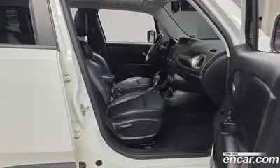 Jeep Renegade 2016 2.0 Автомат в Москве № 401979, миниатюра 11