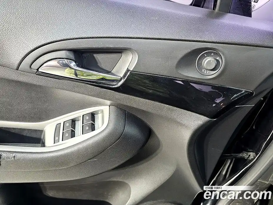 Chevrolet Orlando 2012 2.0 Автомат в Москве № 40437, фото 15