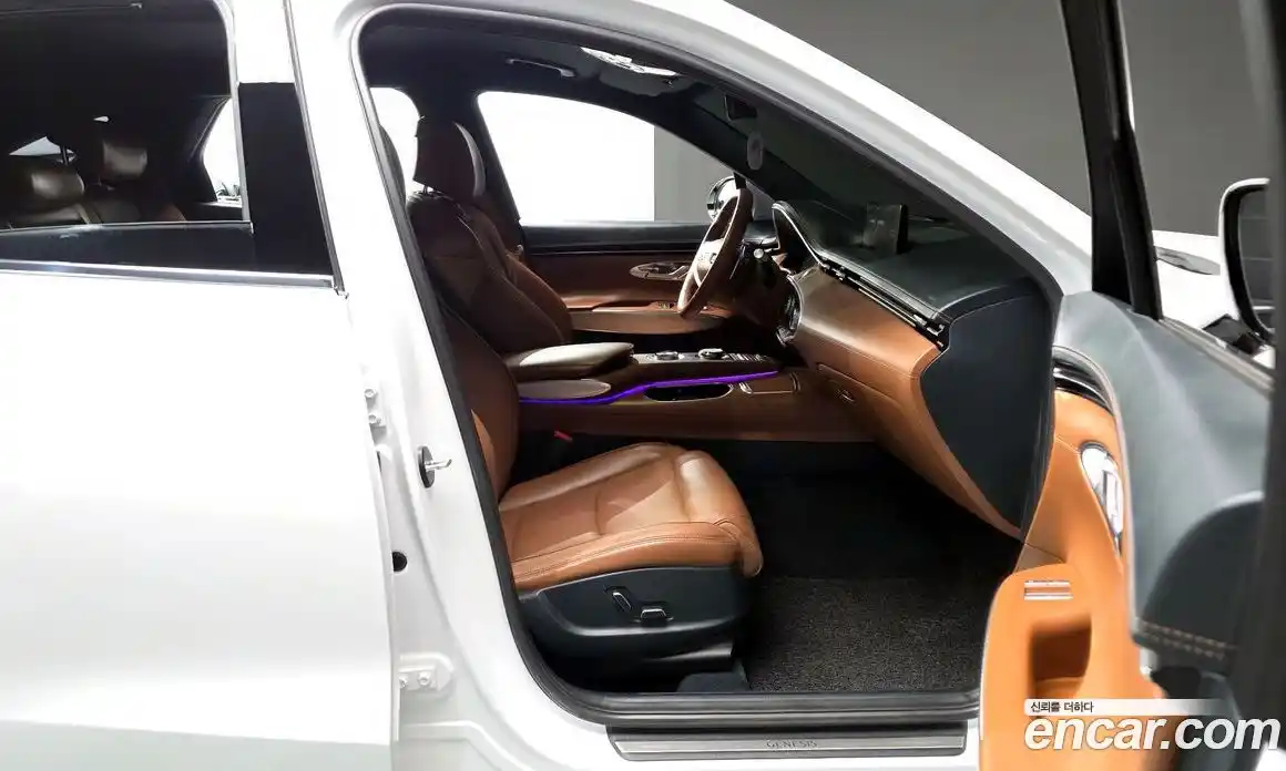 Genesis GV70 2021 2.5 Автомат в Москве № 405393, фото 11