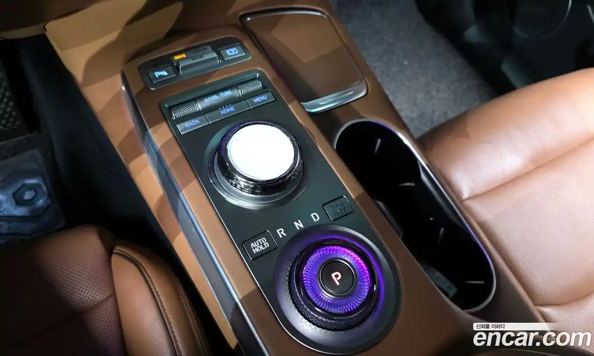 Genesis GV70 2021 2.5 Автомат в Москве № 405393, фото 9