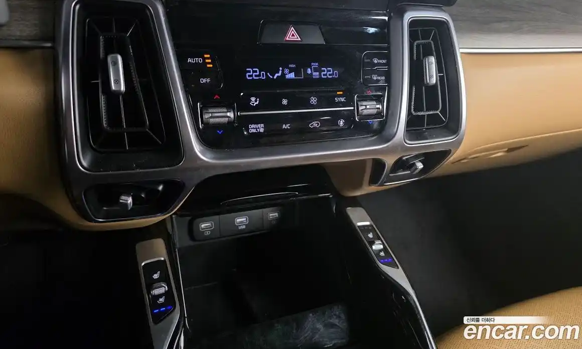 Kia Sorento 2021 1.6 Автомат в Москве № 50341, фото 19