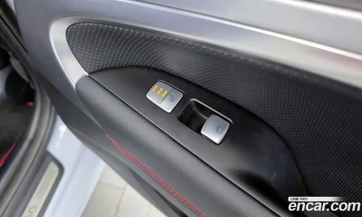 Genesis G70 2018 2.0 Автомат в Москве № 56784, фото 19