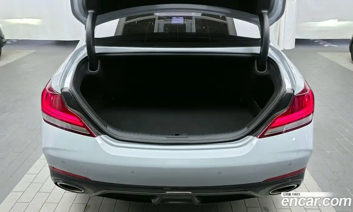 Genesis G70 2018 2.0 Автомат в Москве № 56784, фото 10