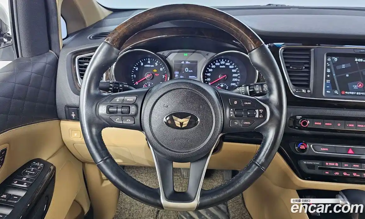 Kia Canival 2020 3.3 Автомат в Москве № 101223, фото 20