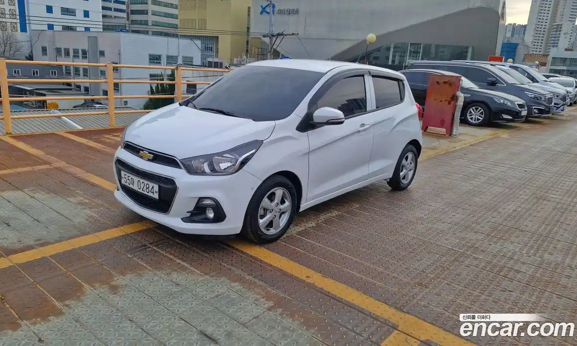 Chevrolet Spark 2016 1.0 Робот в Москве № 101944, фото 3