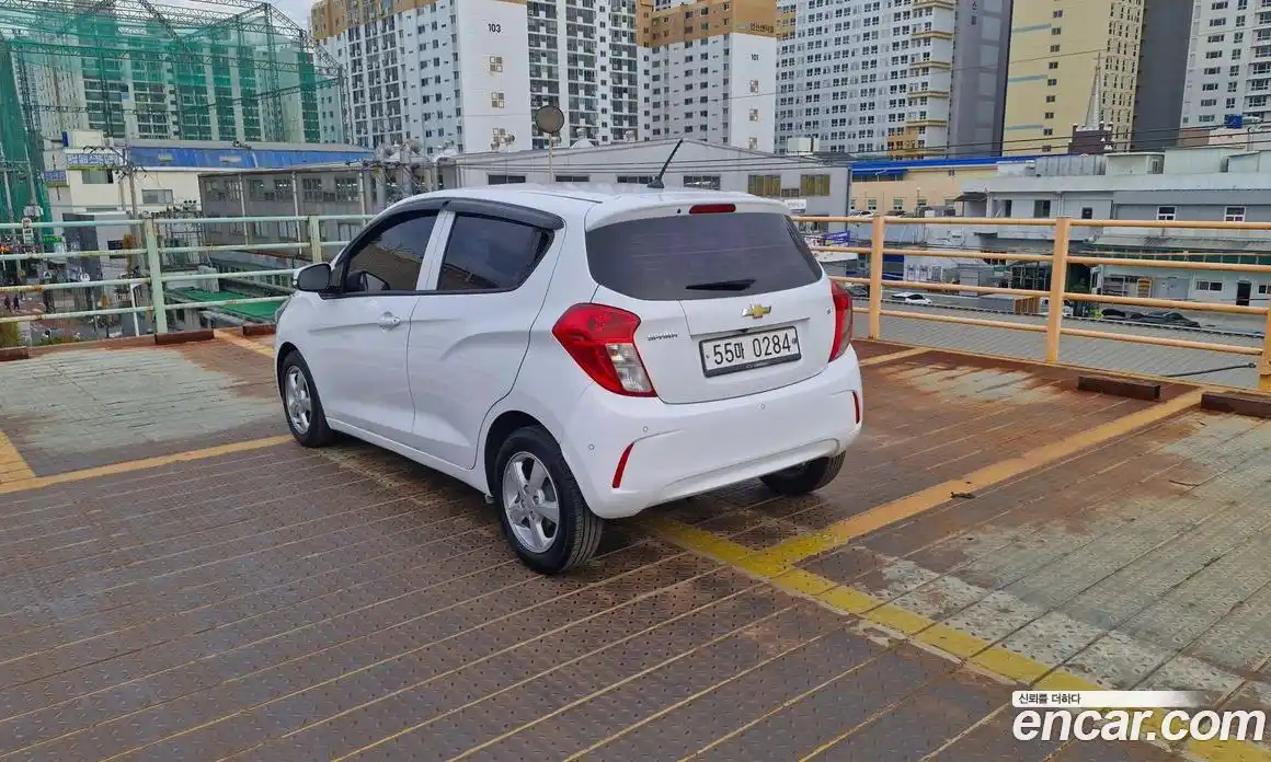 Chevrolet Spark 2016 1.0 Робот в Москве № 101944, фото 5