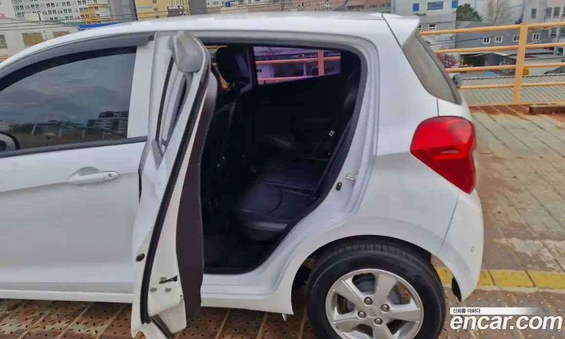 Chevrolet Spark 2016 1.0 Робот в Москве № 101944, фото 8