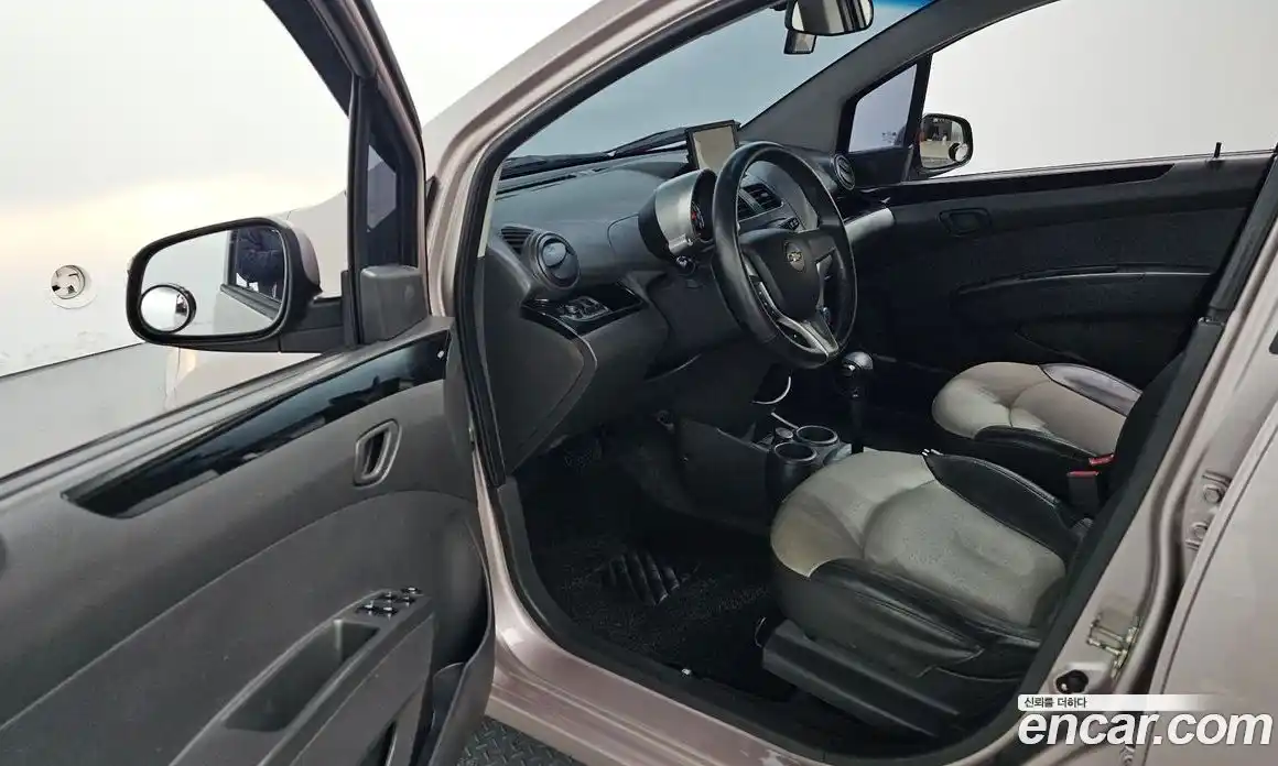 Chevrolet Spark 2012 1.0 Автомат в Москве № 104545, фото 11