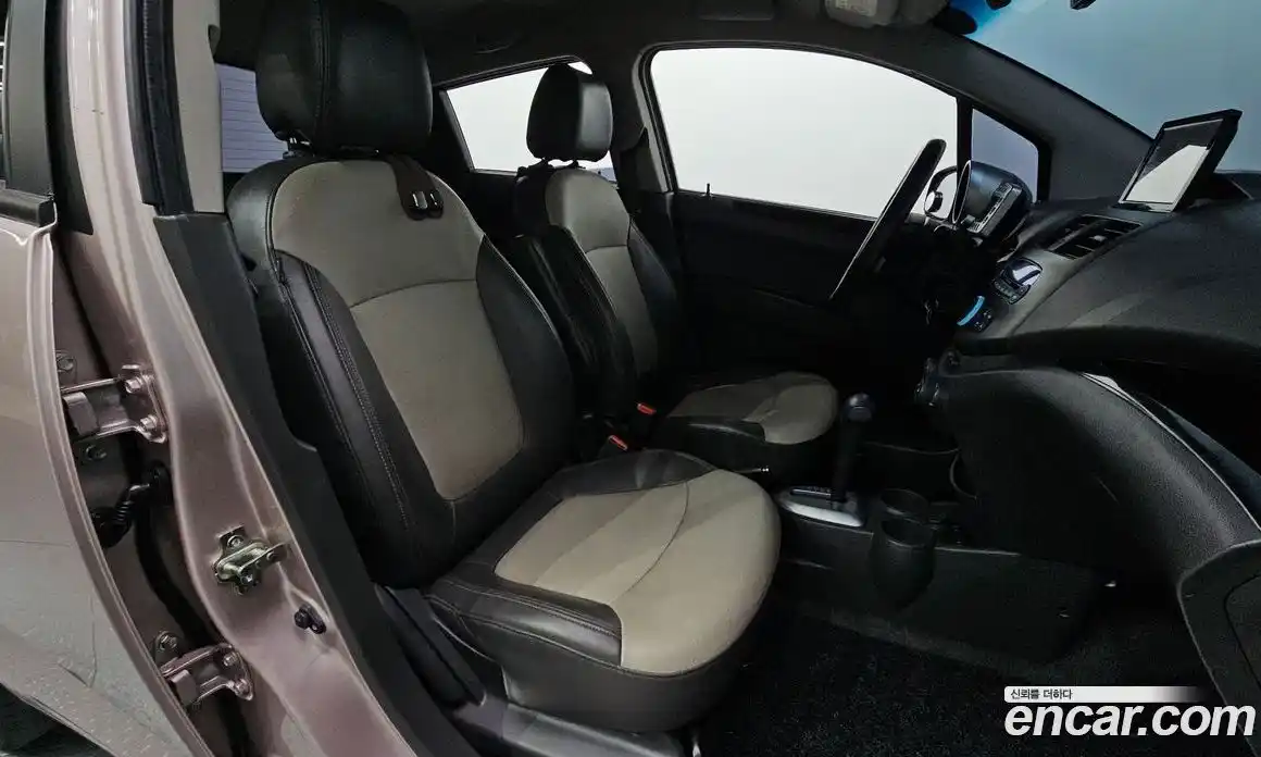 Chevrolet Spark 2012 1.0 Автомат в Москве № 104545, фото 18