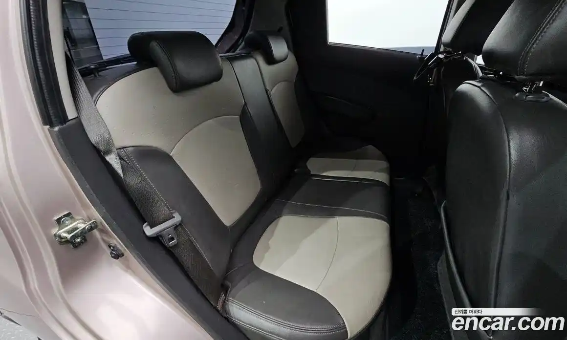 Chevrolet Spark 2012 1.0 Автомат в Москве № 104545, фото 20