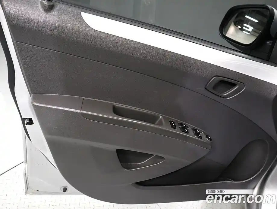 Chevrolet Spark 2015 1.0 Автомат в Москве № 105869, фото 8