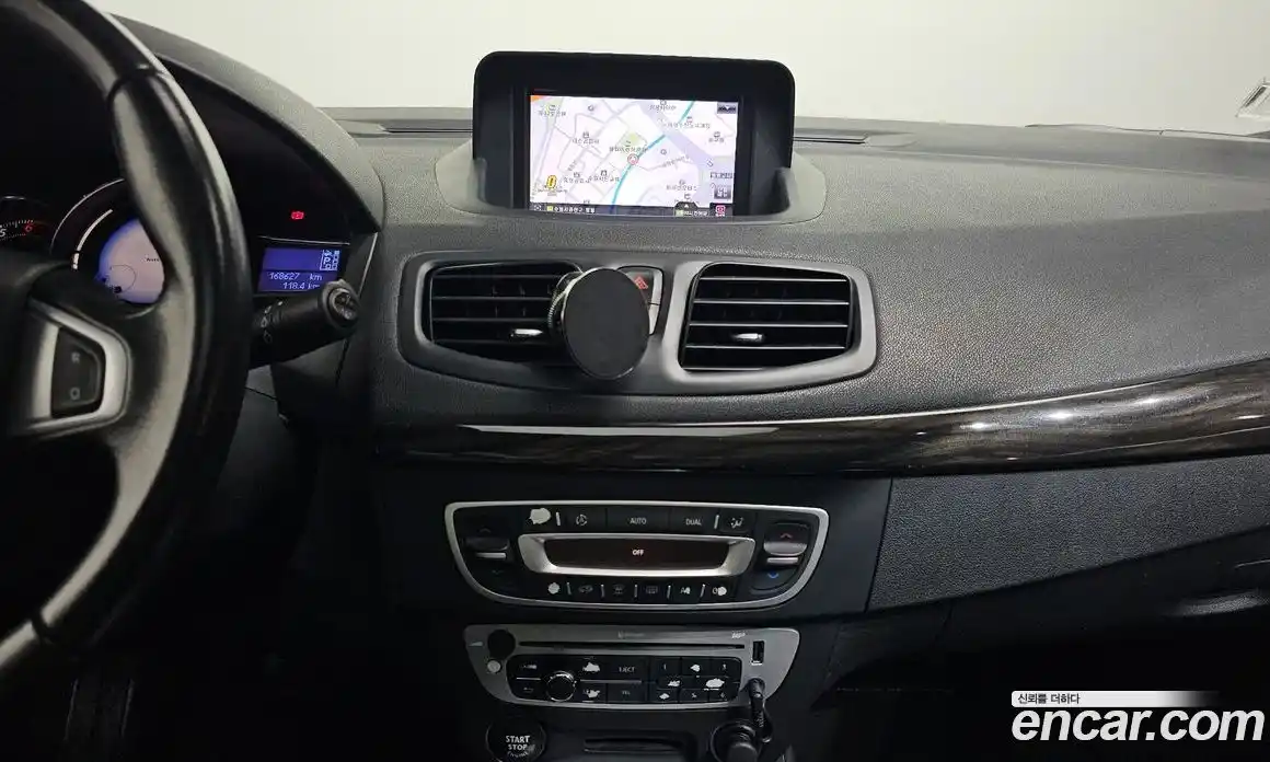 Renault SM3 2013 1.6 Автомат в Москве № 106659, фото 9