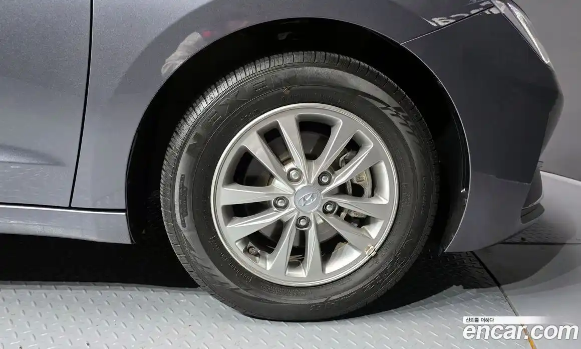 Hyundai Avante 2020 1.6 Автомат в Москве № 112482, фото 17