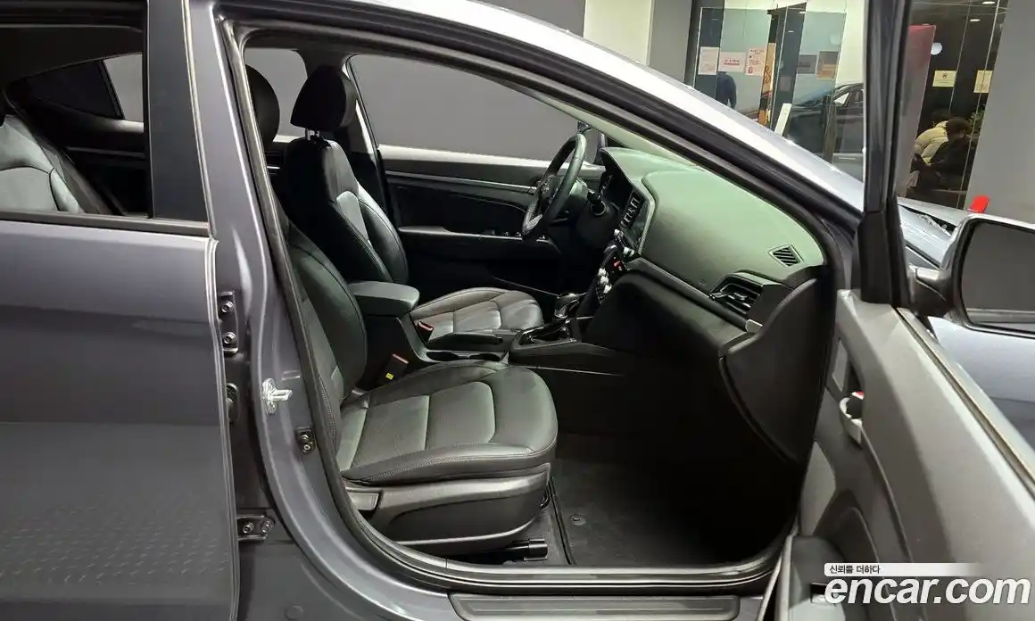 Hyundai Avante 2020 1.6 Автомат в Москве № 112482, фото 3