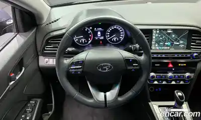 Hyundai Avante 2020 1.6 Автомат в Москве № 112482, миниатюра 6