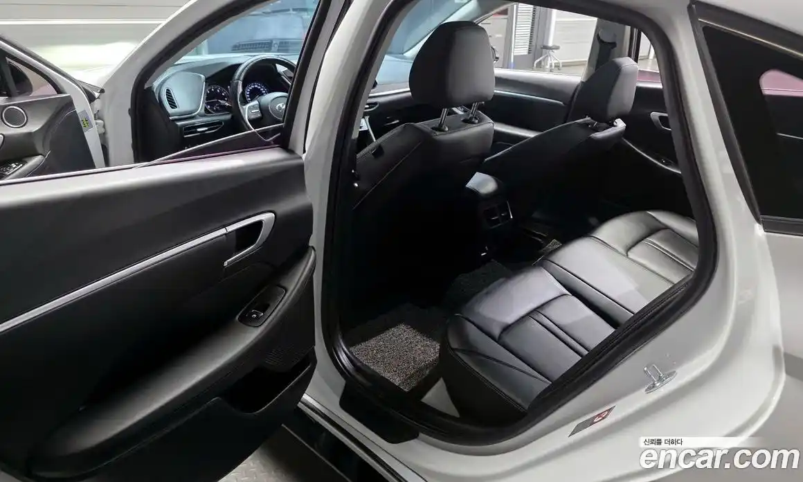 Hyundai Sonata 2022 2.0 Автомат в Москве № 112642, фото 14