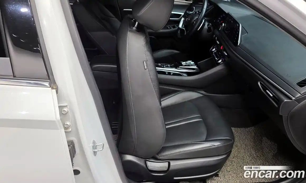 Hyundai Sonata 2022 2.0 Автомат в Москве № 112642, фото 3