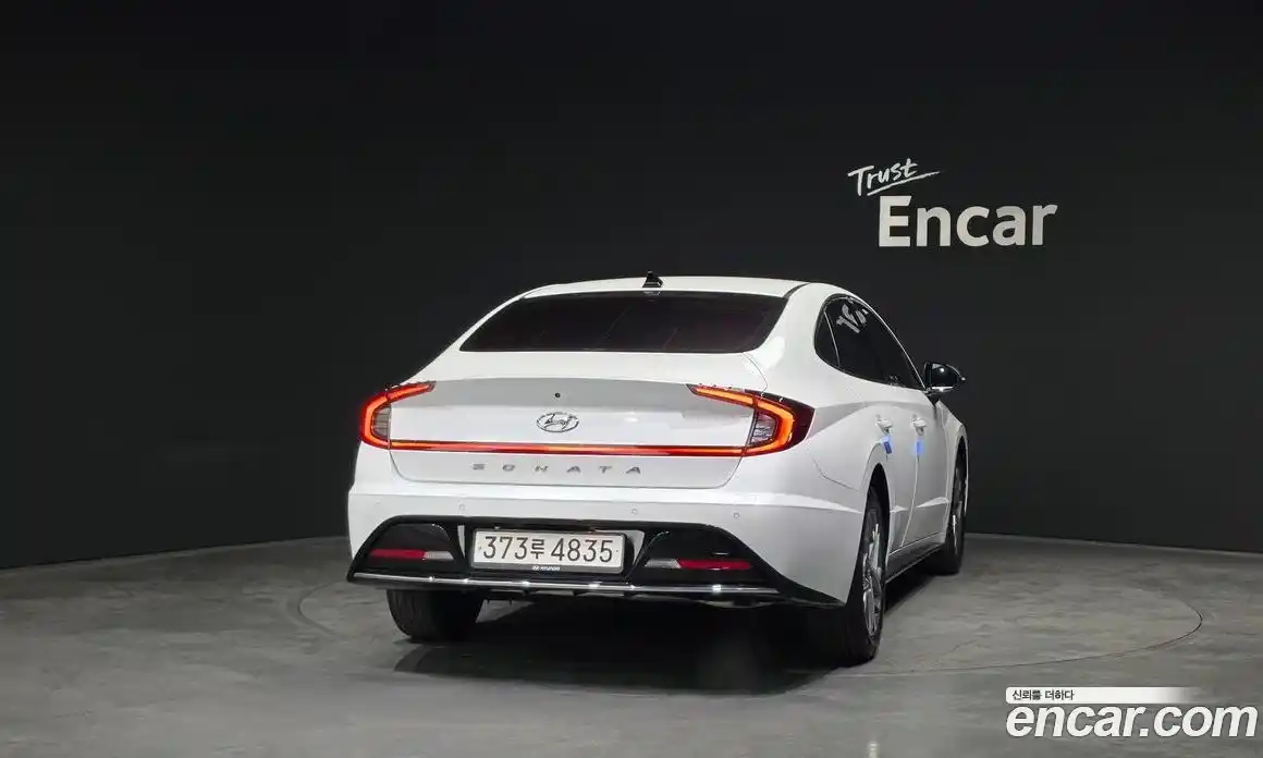 Hyundai Sonata 2022 2.0 Автомат в Москве № 112642, фото 4