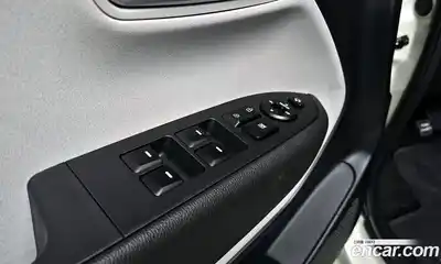 Kia Ray 2023 1.0 Автомат в Москве № 115119, миниатюра 3