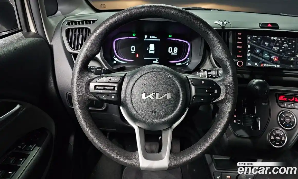 Kia Ray 2023 1.0 Автомат в Москве № 115119, фото 8