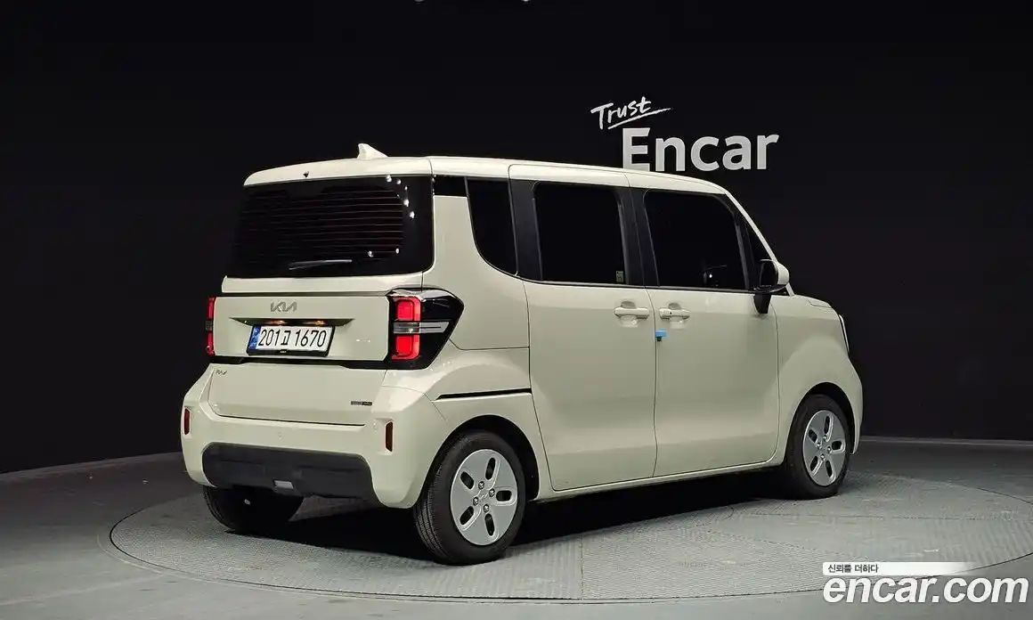 Kia Ray 2023 1.0 Автомат в Москве № 115119, фото 10