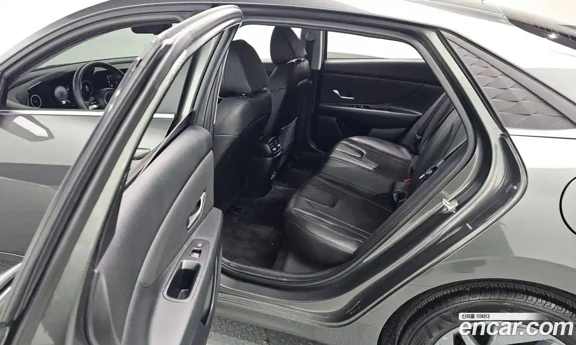 Hyundai Avante 2024 1.6 Автомат в Москве № 119919, фото 6