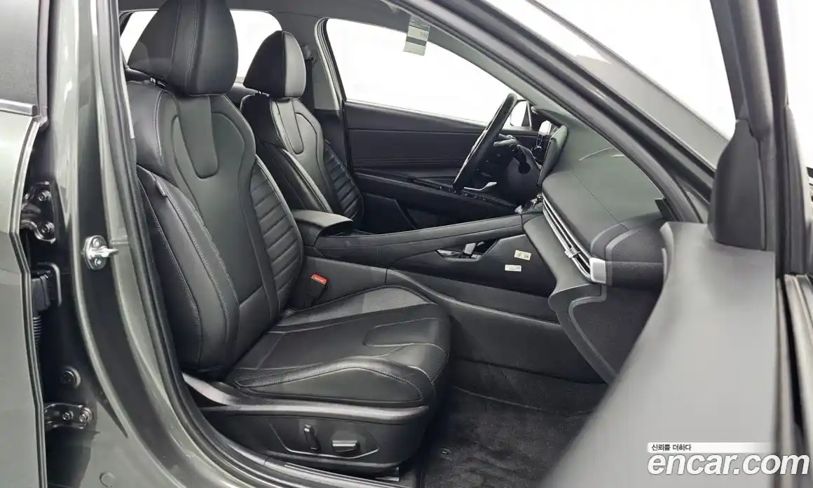 Hyundai Avante 2024 1.6 Автомат в Москве № 119919, фото 9