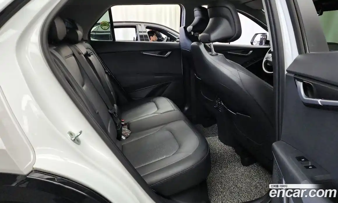 Kia Niro 2023 1.6 Автомат в Москве № 120605, фото 12