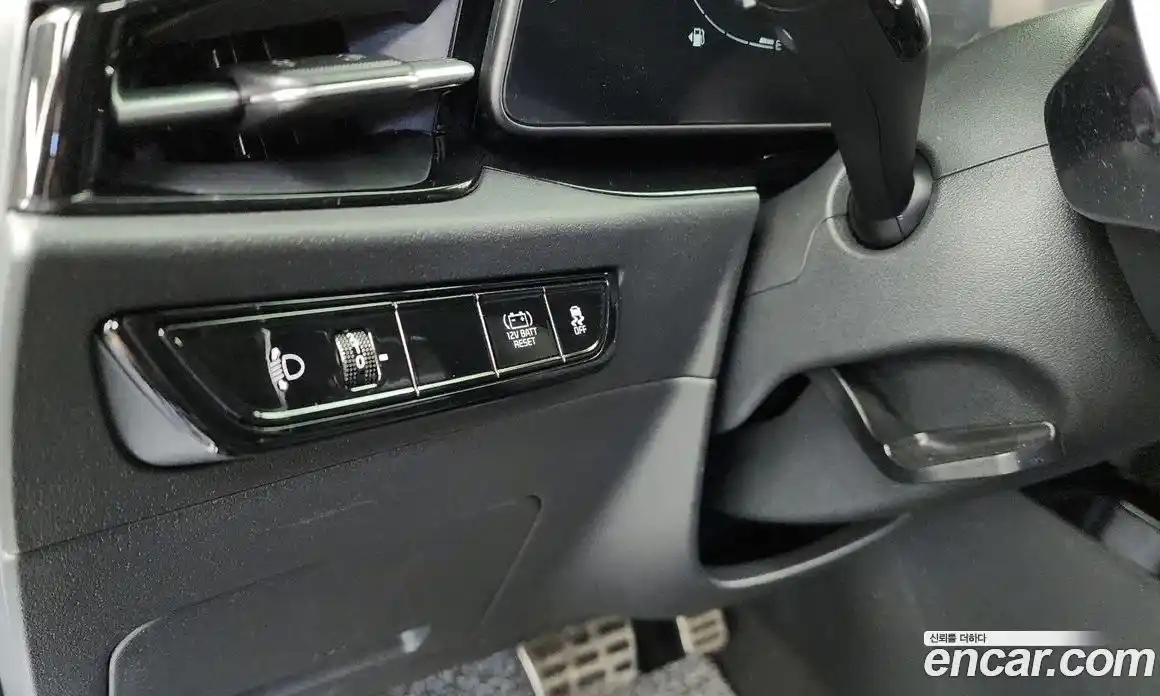 Kia Niro 2023 1.6 Автомат в Москве № 120605, фото 16