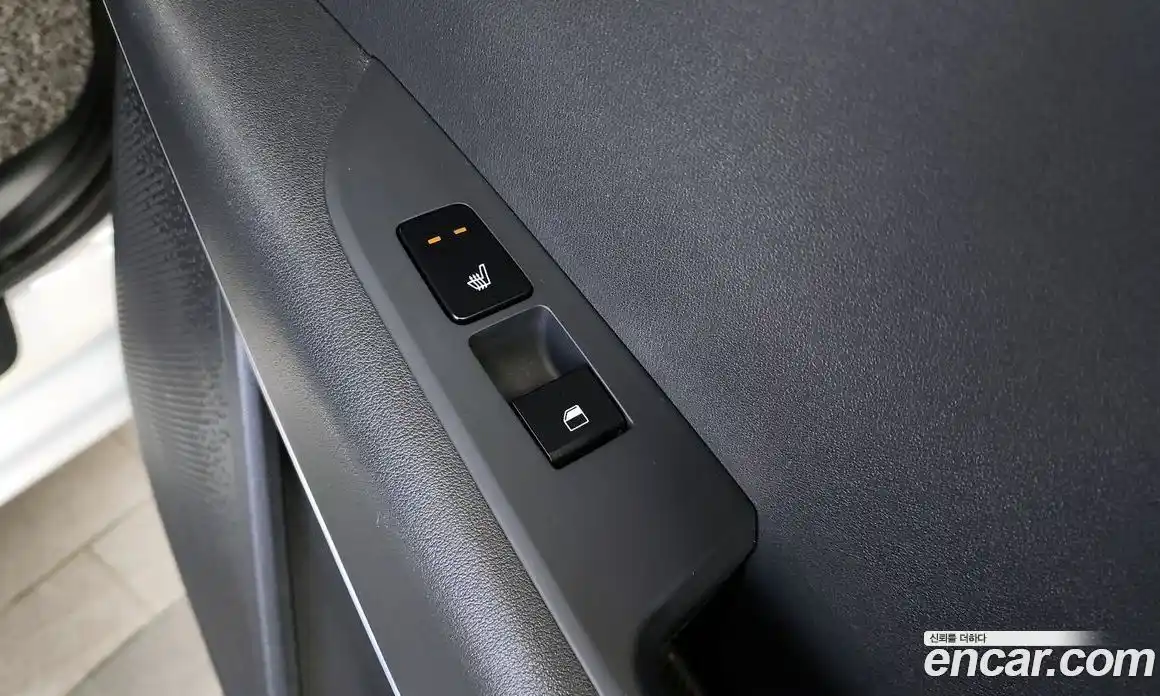 Kia Niro 2023 1.6 Автомат в Москве № 120605, фото 19