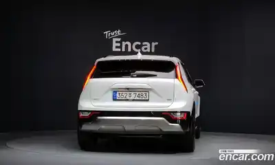 Kia Niro 2023 1.6 Автомат в Москве № 120605, миниатюра 4