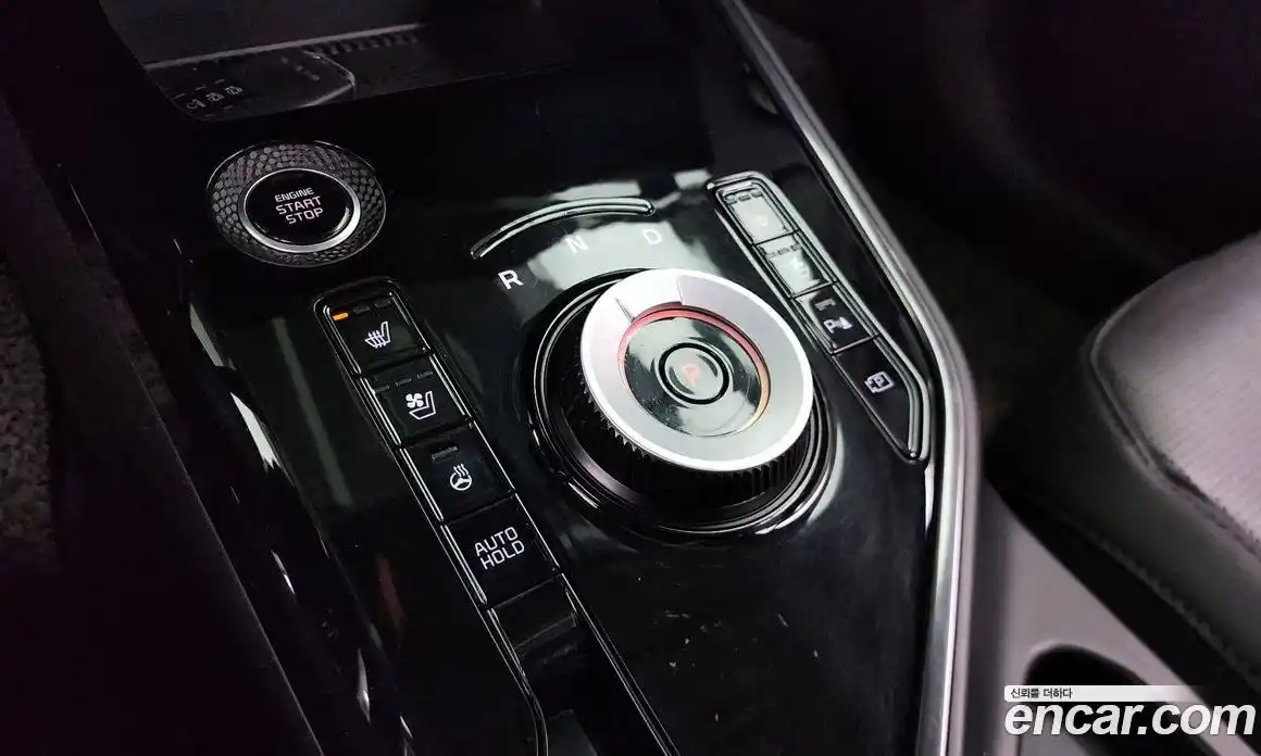 Kia Niro 2023 1.6 Автомат в Москве № 120605, фото 9