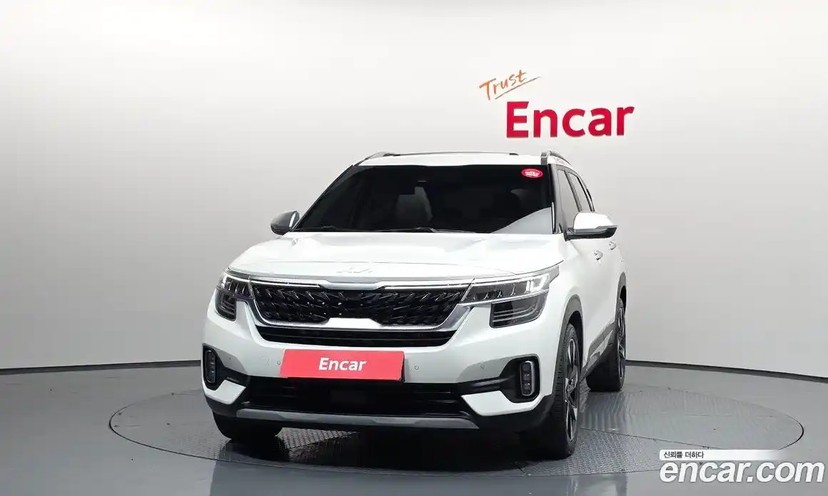 Kia Seltos 2023 1.6 Автомат в Москве № 122299, фото 3