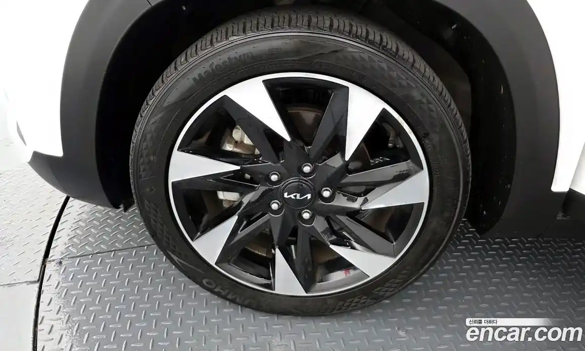 Kia Seltos 2023 1.6 Автомат в Москве № 122299, фото 5