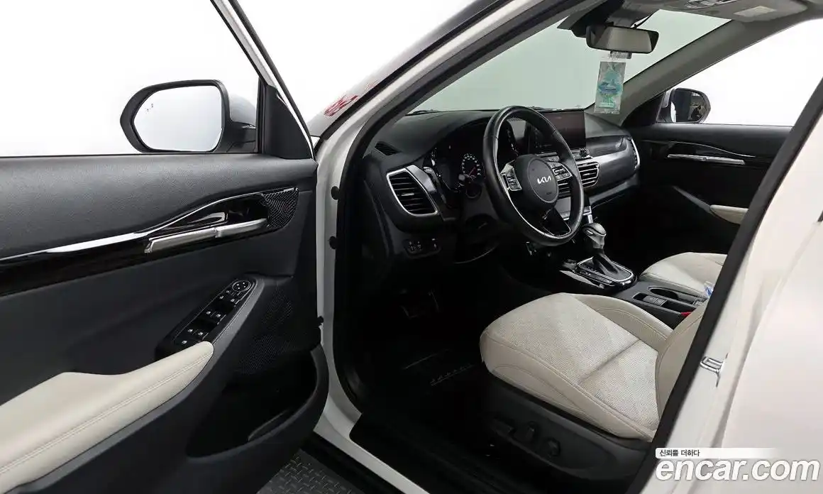 Kia Seltos 2023 1.6 Автомат в Москве № 122299, фото 10