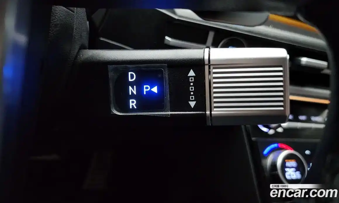 Hyundai Santa Fe 2024 1.6 Автомат в Москве № 125121, фото 18