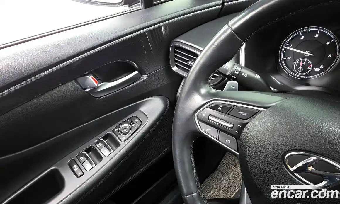 Hyundai Santa Fe 2021 2.2 Автомат в Москве № 126052, фото 10