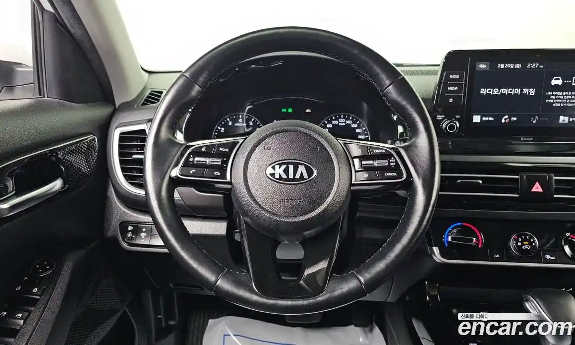 Kia Seltos 2020 1.6 Автомат в Москве № 132050, фото 4