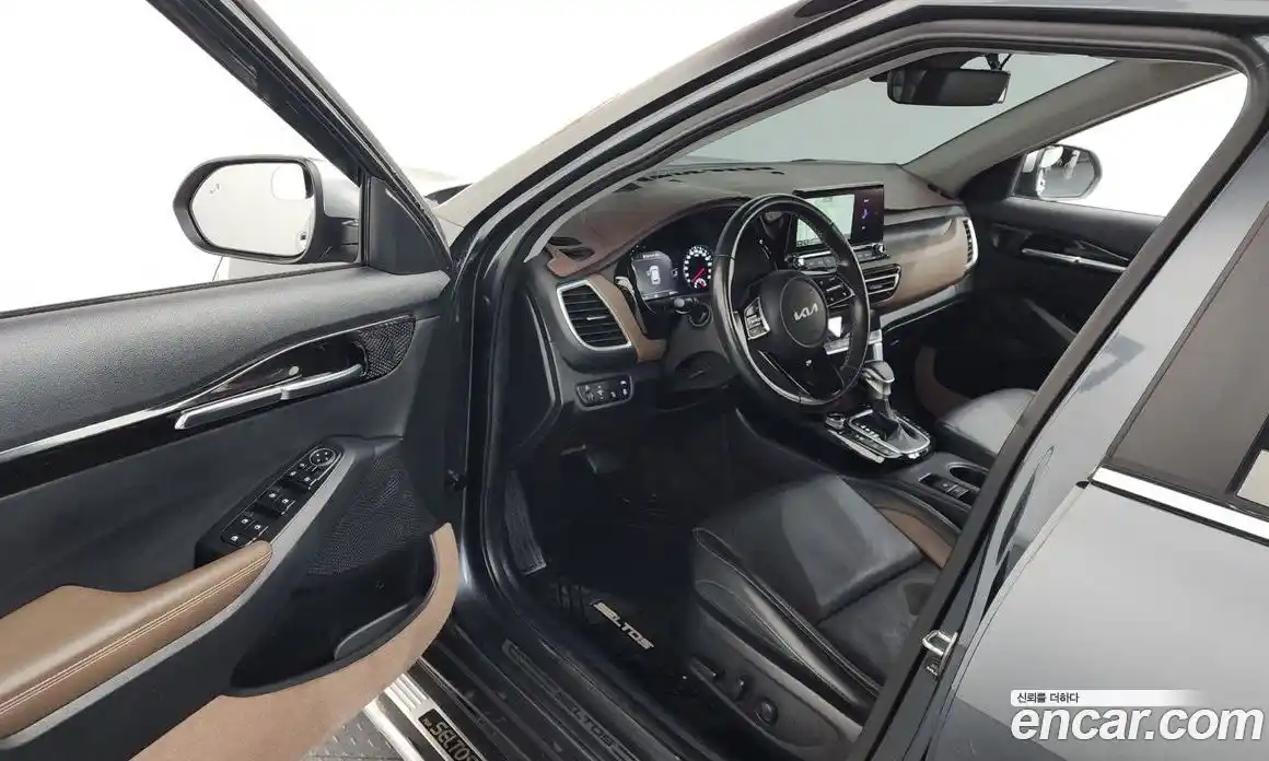 Kia Seltos 2022 1.6 Автомат в Москве № 133423, фото 11