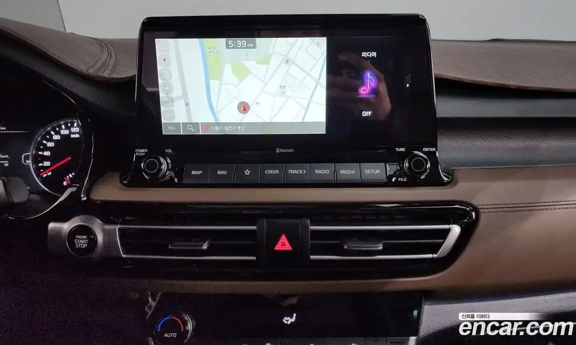 Kia Seltos 2022 1.6 Автомат в Москве № 133423, фото 7