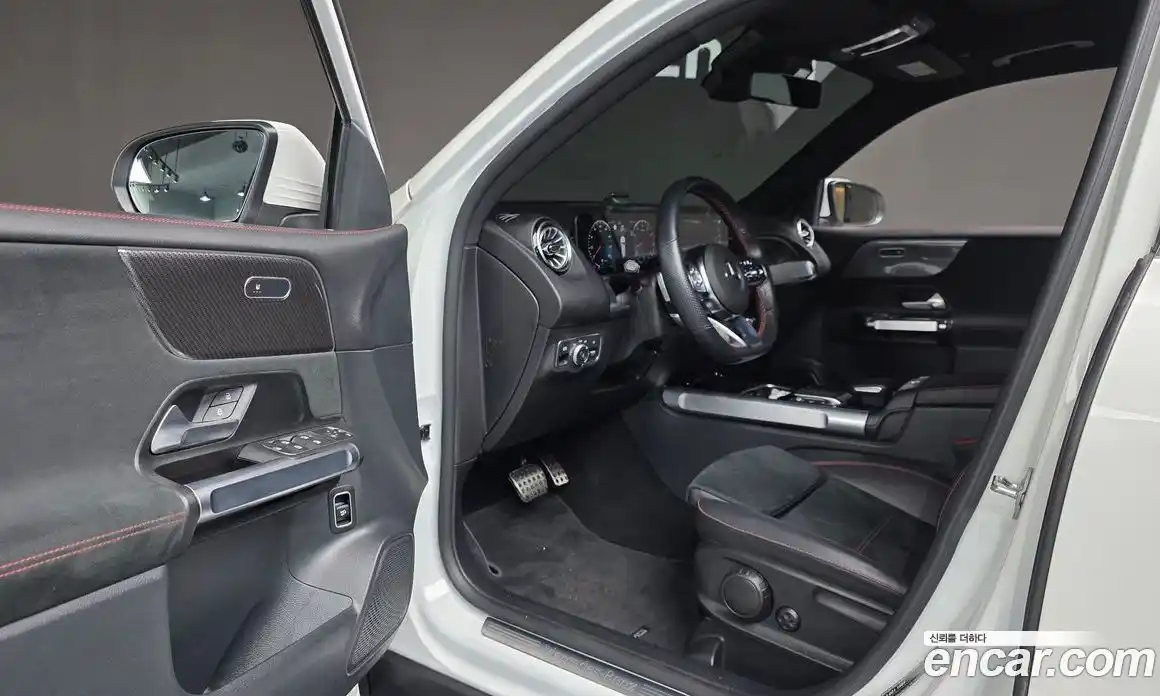 Mercedes-Benz GLB-Class 2022 2.0 Автомат в Москве № 135045, фото 9