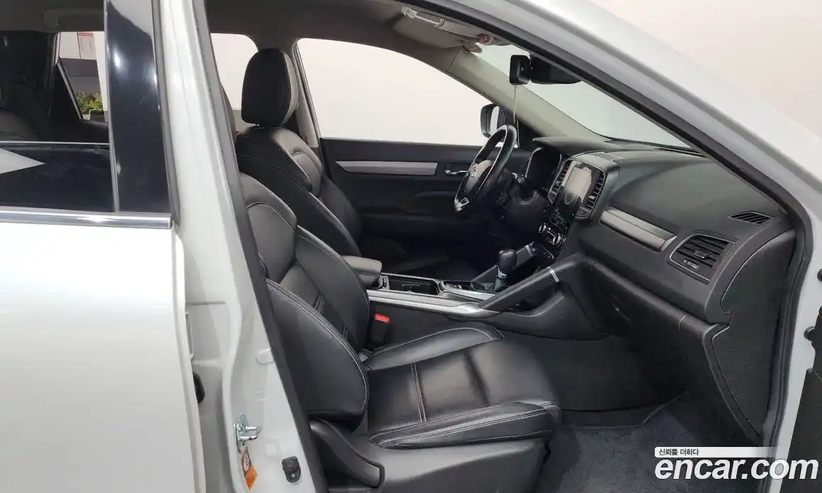 Renault QM6 2023 2.0 Автомат в Москве № 137822, фото 18