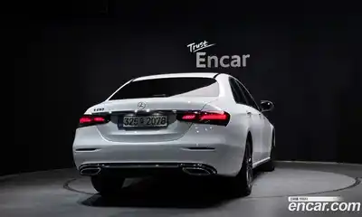 Mercedes-Benz E-Class 2021 2.0 Автомат в Москве № 140053, миниатюра 2