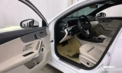 Mercedes-Benz A-Class 2023 2.0 Автомат в Москве № 142473, миниатюра 4