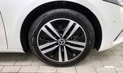 Mercedes-Benz A-Class 2023 2.0 Автомат в Москве № 142473, миниатюра 6